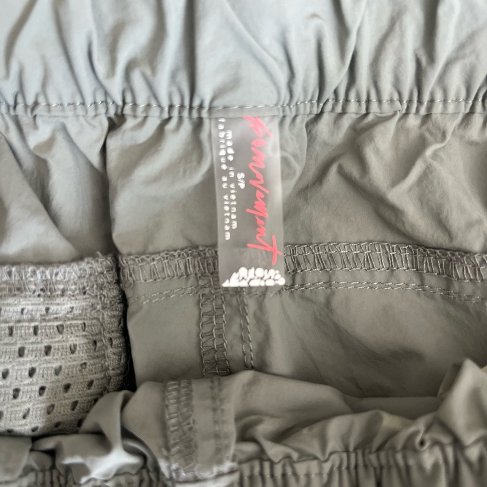Free People FP Movement In The Wild Short Greyed Olive NWT - Picture 7 of 10